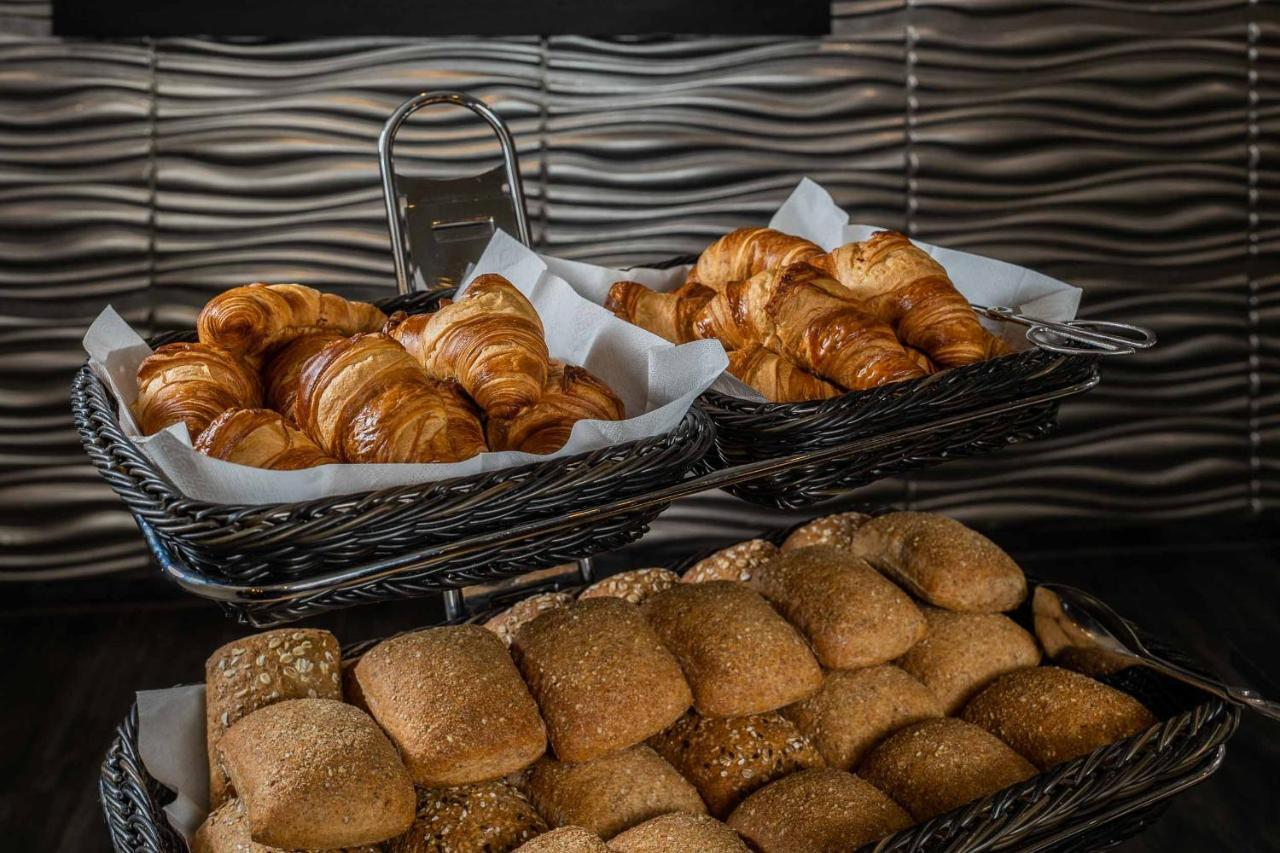 Plaza Inn هايلبرون المظهر الخارجي الصورة