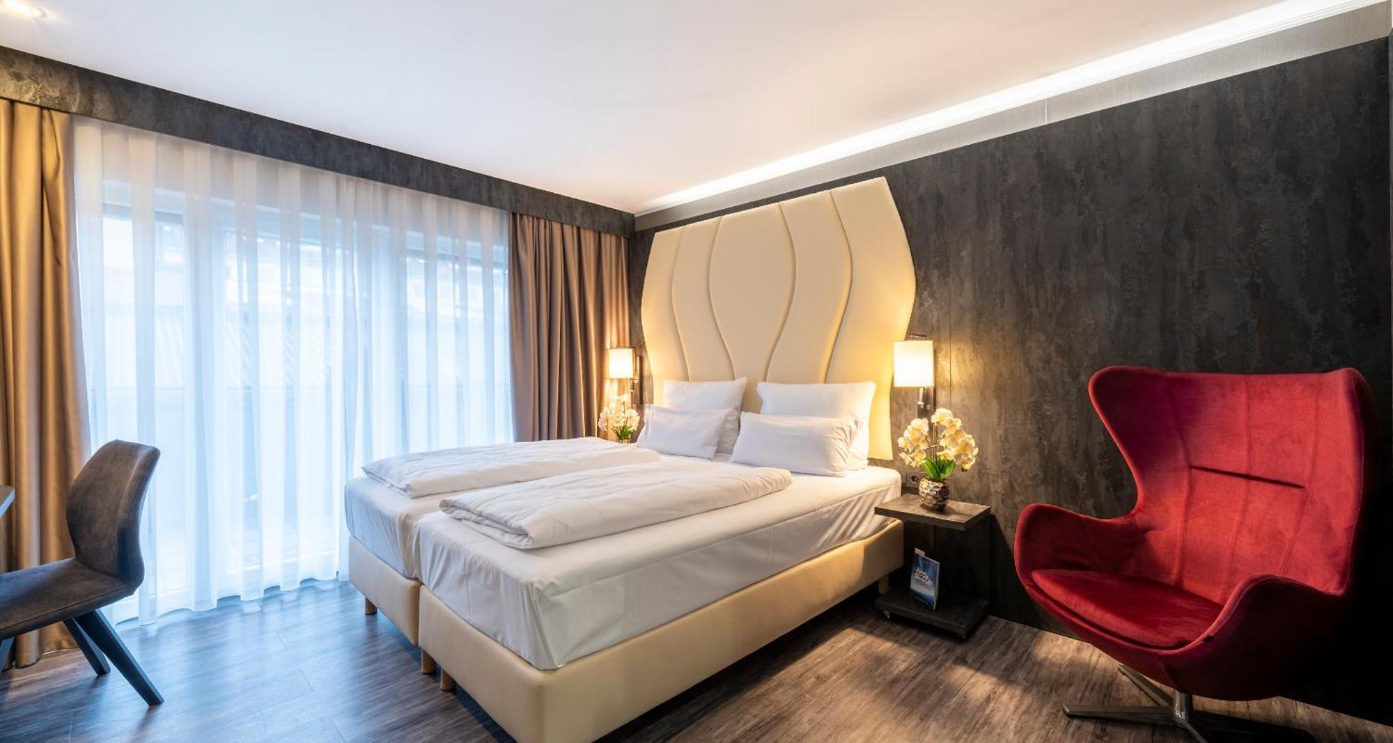 Plaza Inn هايلبرون المظهر الخارجي الصورة